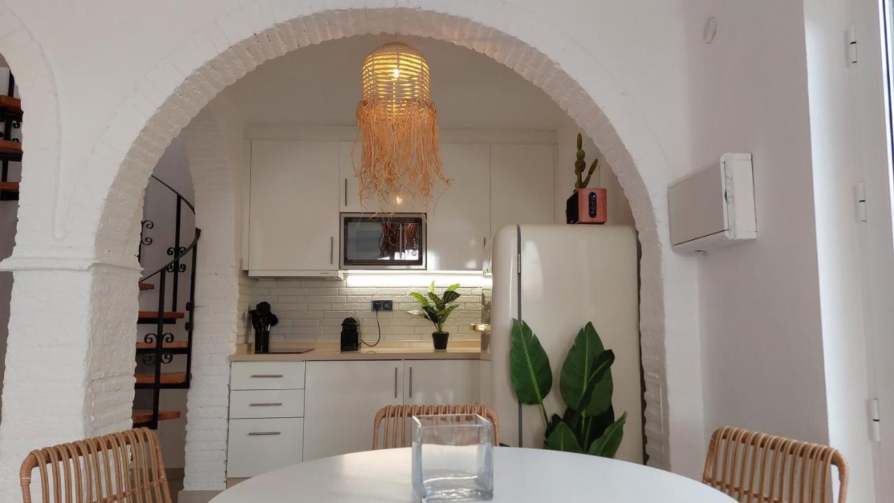 New Boho Home With Balcony, Private Garden And Communal Pool 네르하 외부 사진