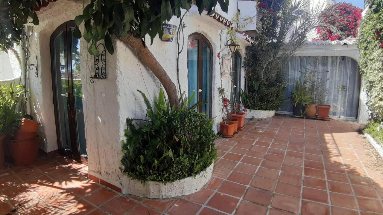 New Boho Home With Balcony, Private Garden And Communal Pool 네르하 외부 사진