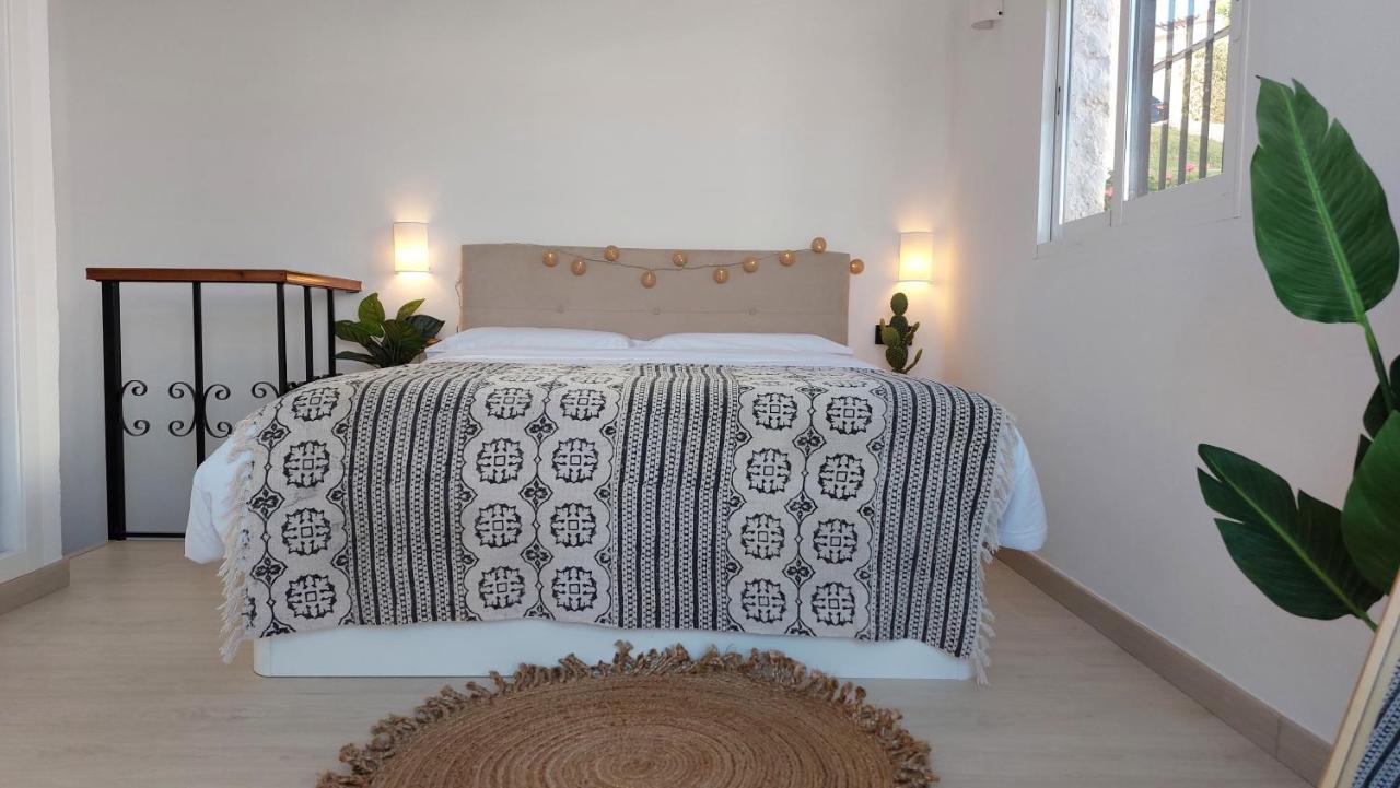 New Boho Home With Balcony, Private Garden And Communal Pool 네르하 외부 사진